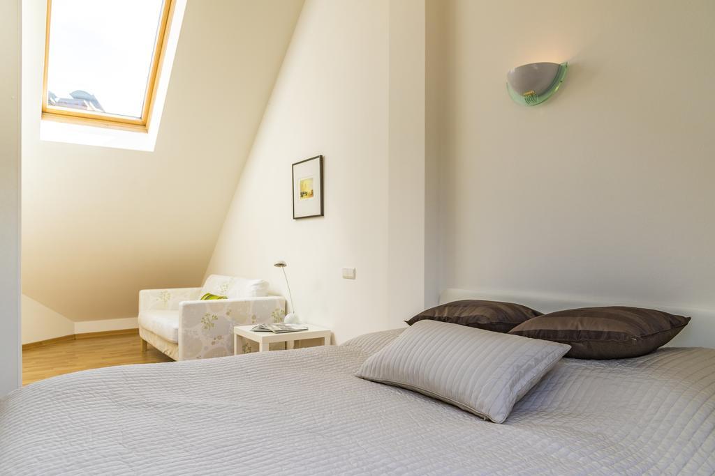 Maisonette Apartment Am Bahnhof - Adults Only Инсбрук Экстерьер фото