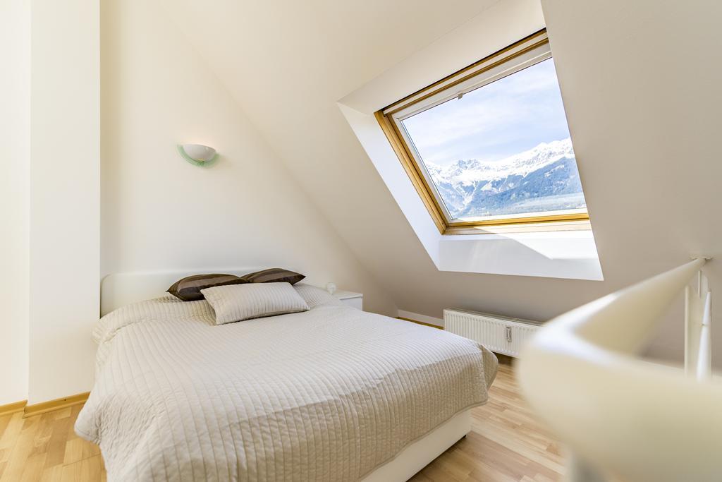 Maisonette Apartment Am Bahnhof - Adults Only Инсбрук Экстерьер фото